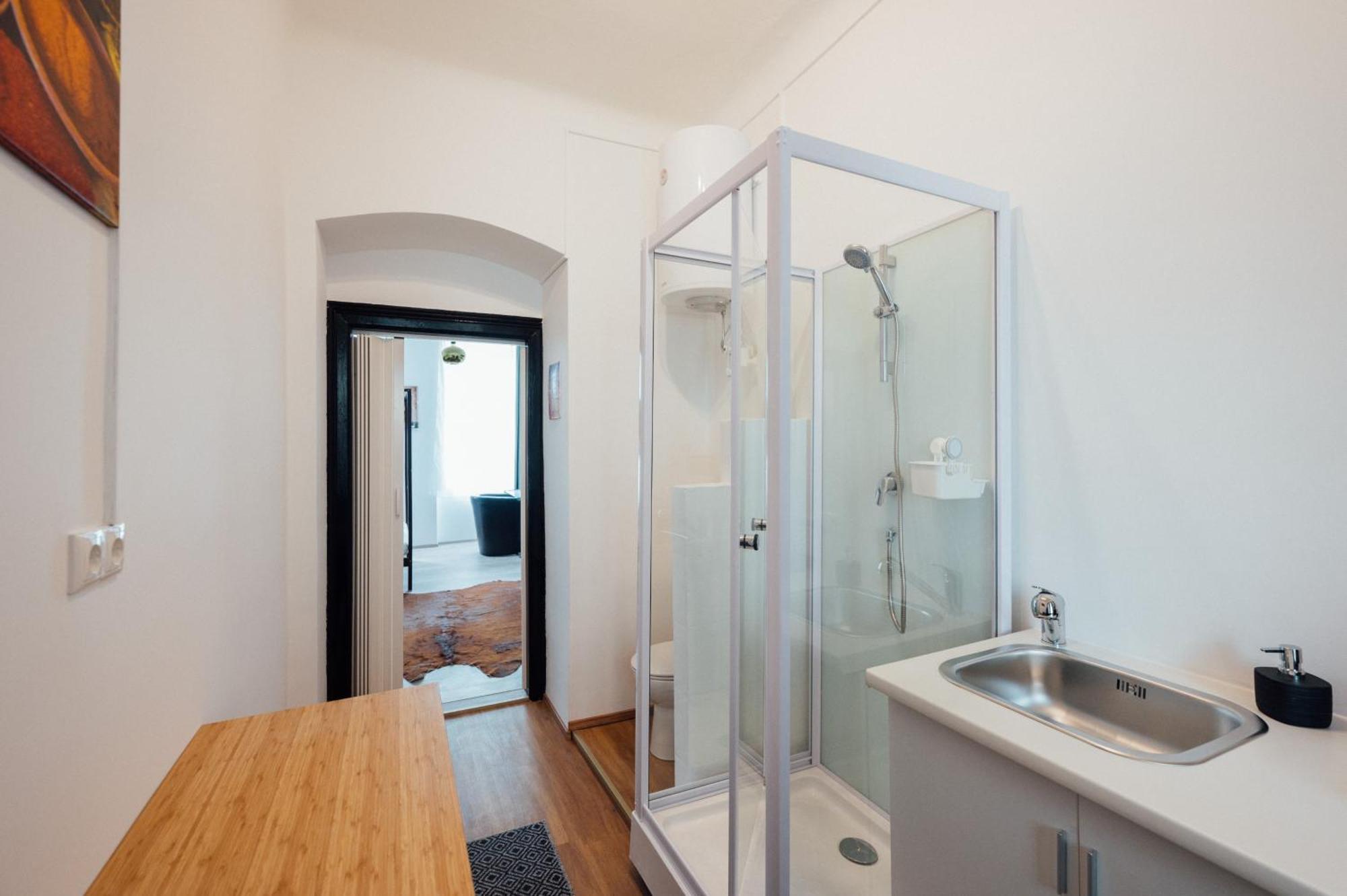 The Orient Express No.22 Appartement Wenen Buitenkant foto